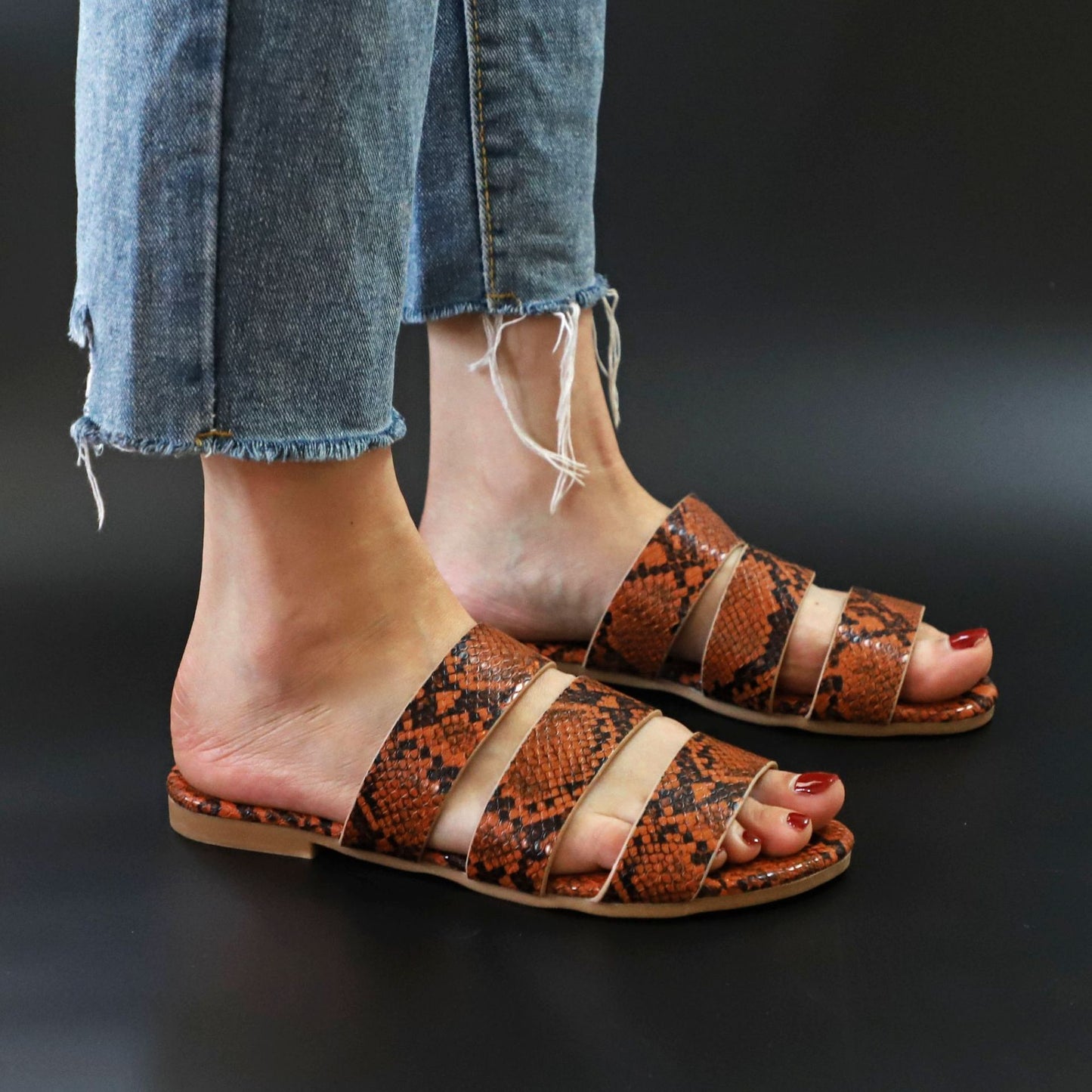 Flat slippers snakeskin slippers