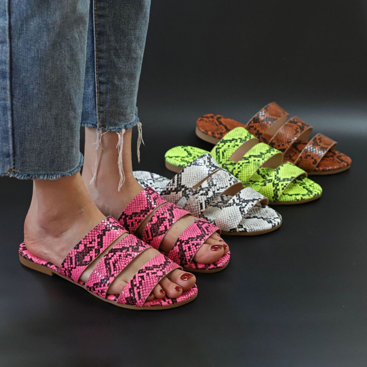 Flat slippers snakeskin slippers