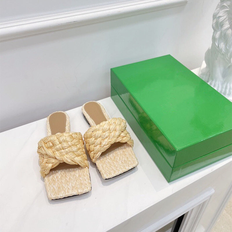 Women's Woven Flat-bottomed Sandals And Slippers