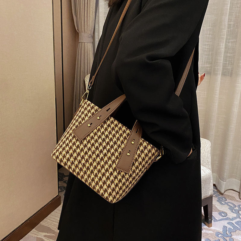 Retro Women's New Western Style Messenger Bag Houndstooth