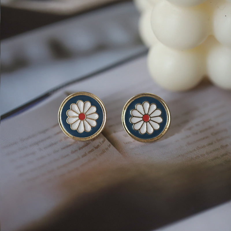 Daisy Fashion Stud Earrings