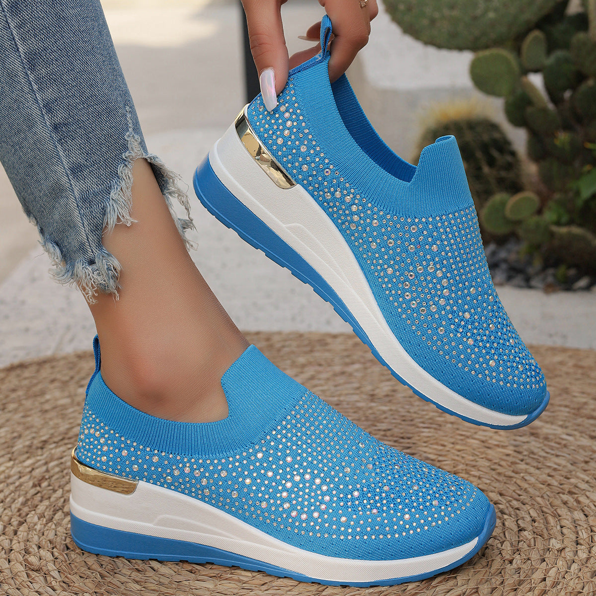 Breathable Shoes Spring Flyknit Slip-on Casual Mesh Breathable Sock-like Shoes