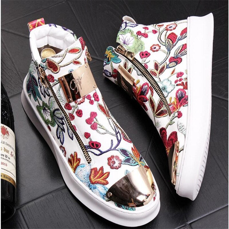 high top shoes with thick Printed high top shoes with thick soles and high rise Martin boots