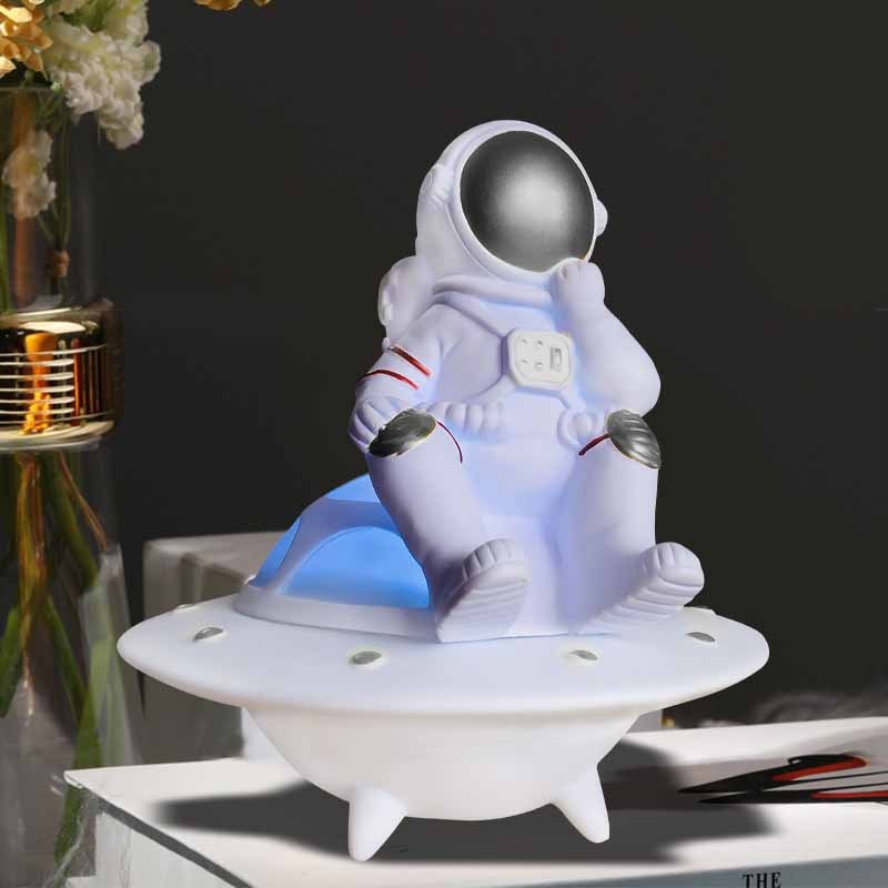 Wireless Bluetooth Moon Light UFO Astronaut Luminous Wireless Bluetooth TWS Speakers Creative Birthday Gift Decoration Loudspeaker Support TF FM