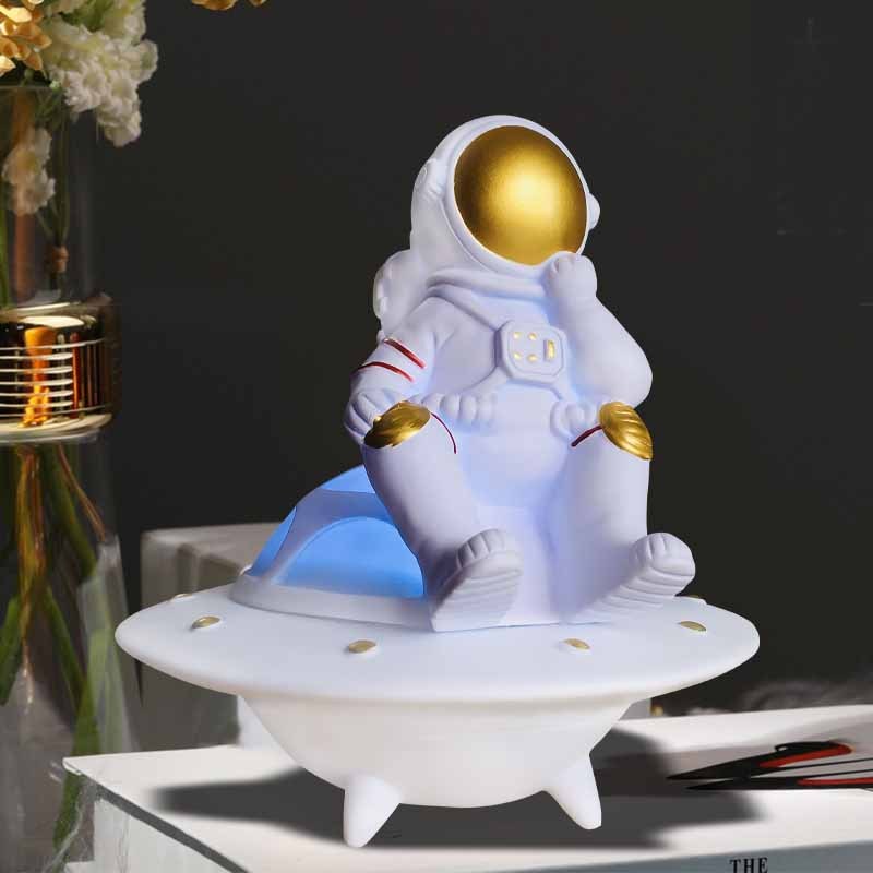 Wireless Bluetooth Moon Light UFO Astronaut Luminous Wireless Bluetooth TWS Speakers Creative Birthday Gift Decoration Loudspeaker Support TF FM