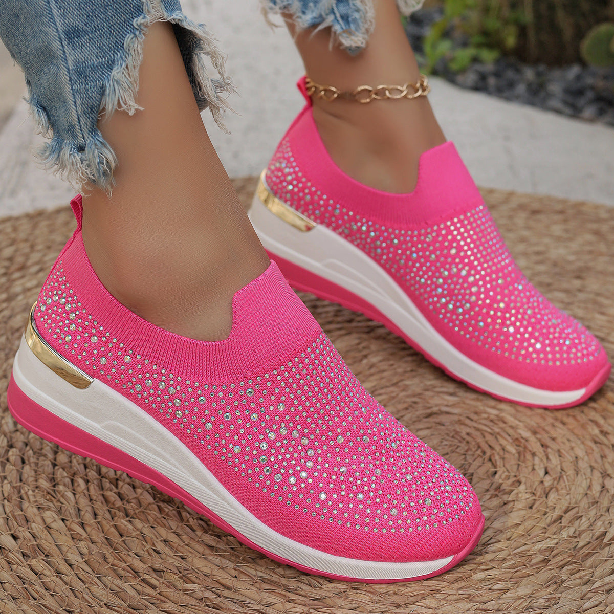 Breathable Shoes Spring Flyknit Slip-on Casual Mesh Breathable Sock-like Shoes