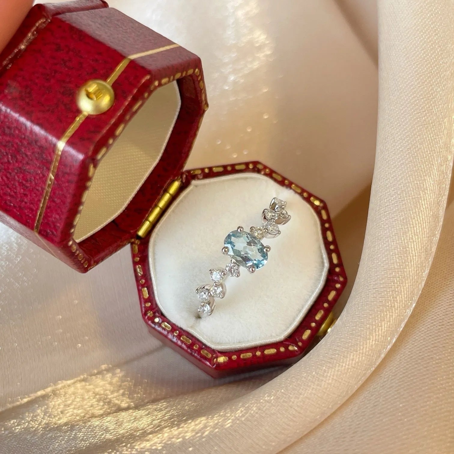 Women's Diamond Ring Fashion Aquamarine Diamond Ring