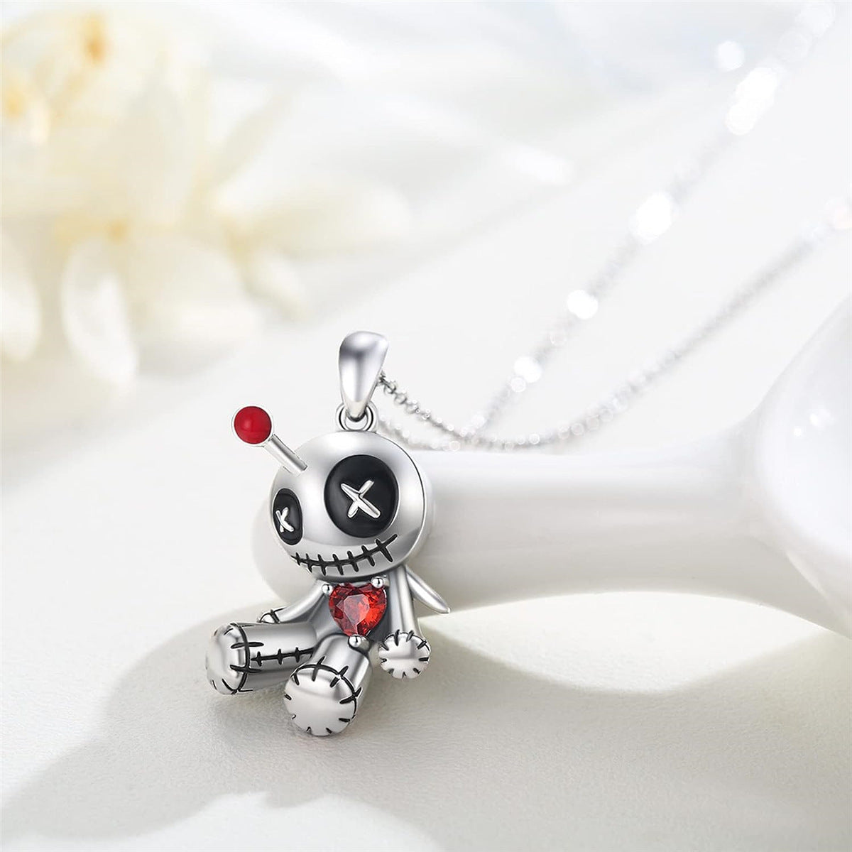 Cartoon Red Heart Voodoo Doll Necklace Halloween Personality Clavicle Necklace Fashion Jewelry Accessories